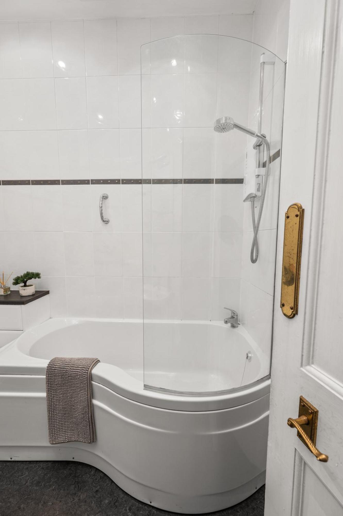 Panoramic Sea Views - Stunning 3Bd Apt & Balcony أوبان المظهر الخارجي الصورة